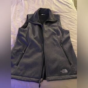Women’s Northface Vest, New W/O Tags. Size Medium